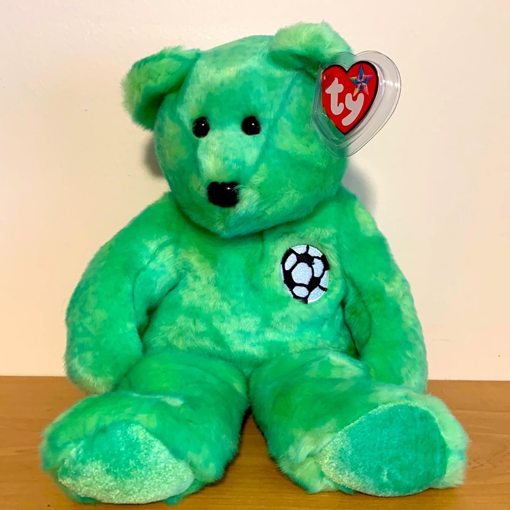 NEW TY Large KICKS BEAR SOCCER 1999.